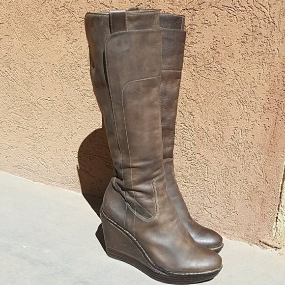 frye paige wedge boots